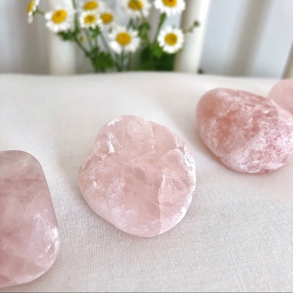 Rose Quartz Emma Egg (Seer Stone) - Picture 3 of 4